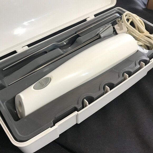 GE Electric Carving Knife With Case & Fork EK09 - Picture 2 of 8